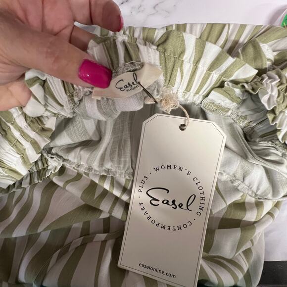 Easel Wide Leg Abstract Zebra Ruffled Flutter Sleeve Sage White Jumpsuit S NWT - Picture 6 of 12